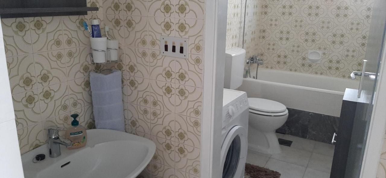 Apartment Biskupovic Dugi Rat Luaran gambar