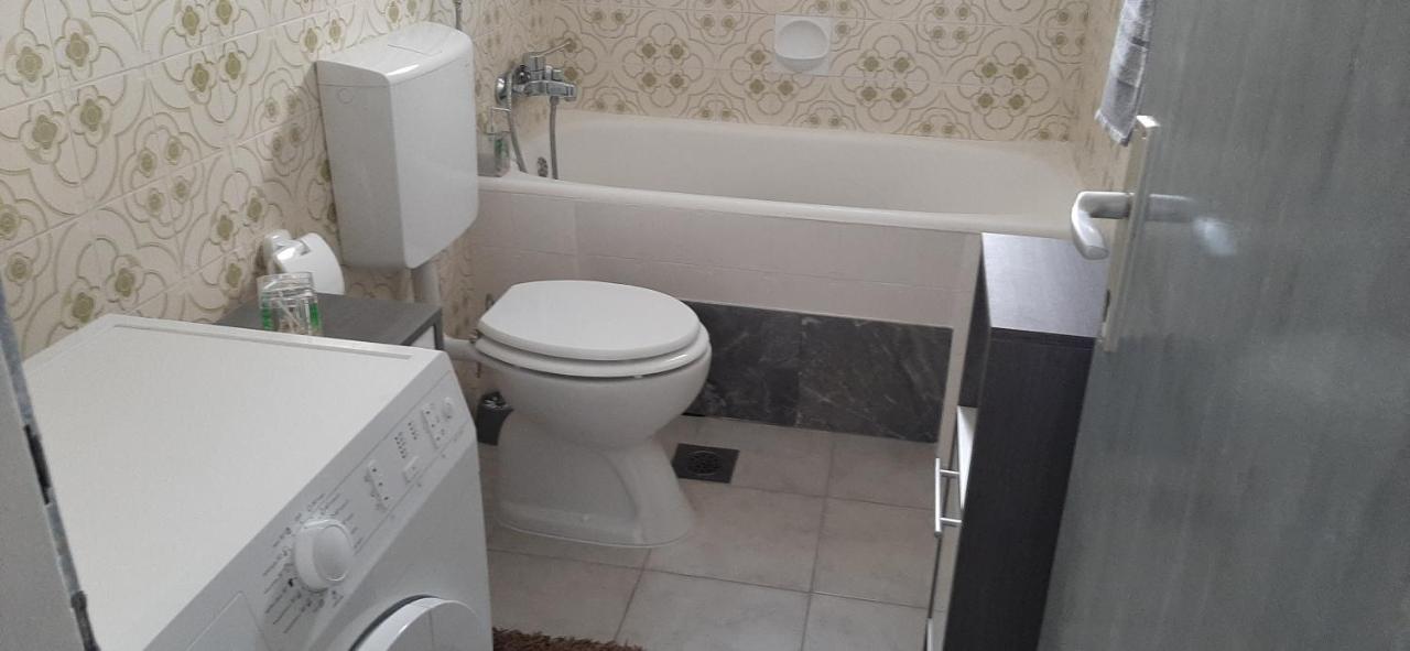 Apartment Biskupovic Dugi Rat Luaran gambar