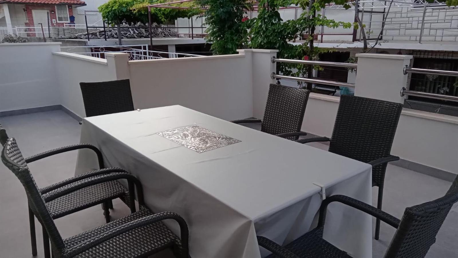 Apartment Biskupovic Dugi Rat Luaran gambar